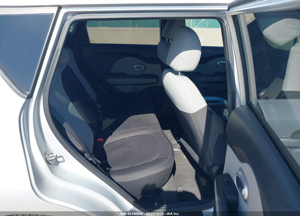 2015 KIA SOUL VIN: KNDJN2A28F7781318