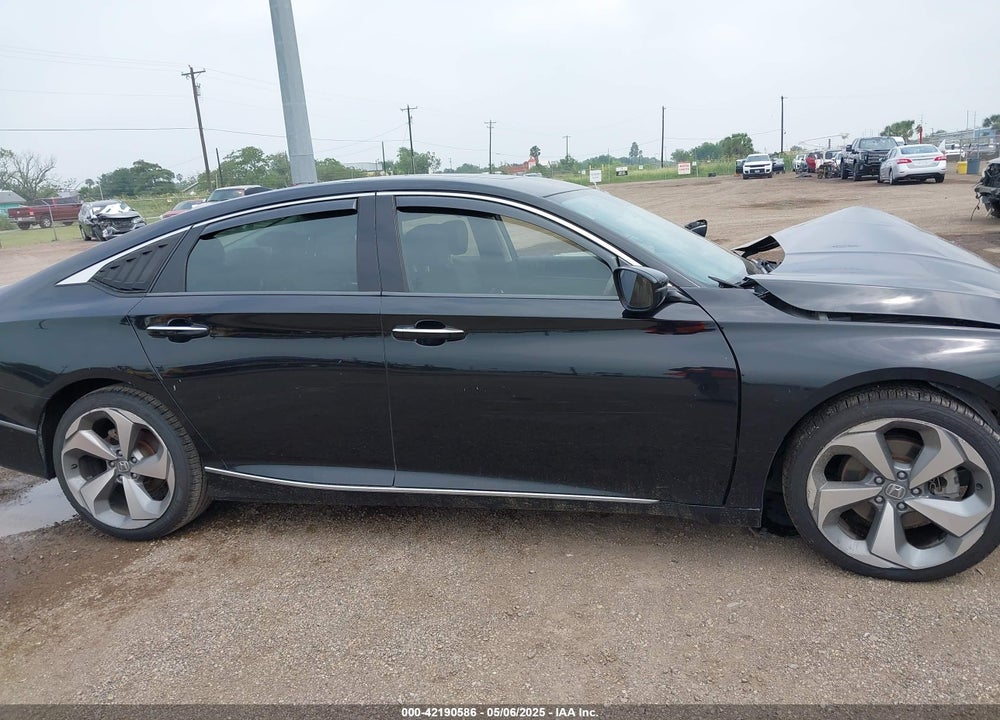 2018 HONDA ACCORD VIN: 1HGCV2F96JA031816