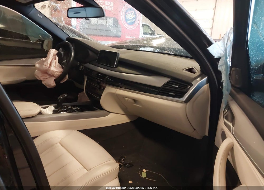 2018 BMW X5 VIN: 5UXKR0C5XJL071906