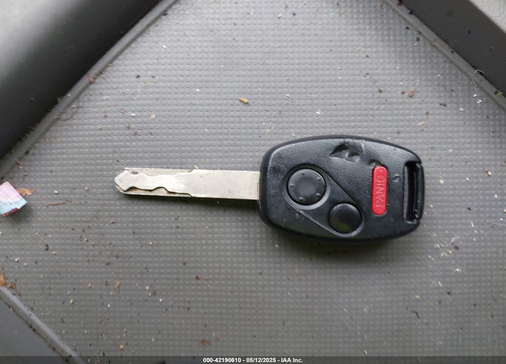2008 HONDA CR-V VIN: JHLRE383X8C015546