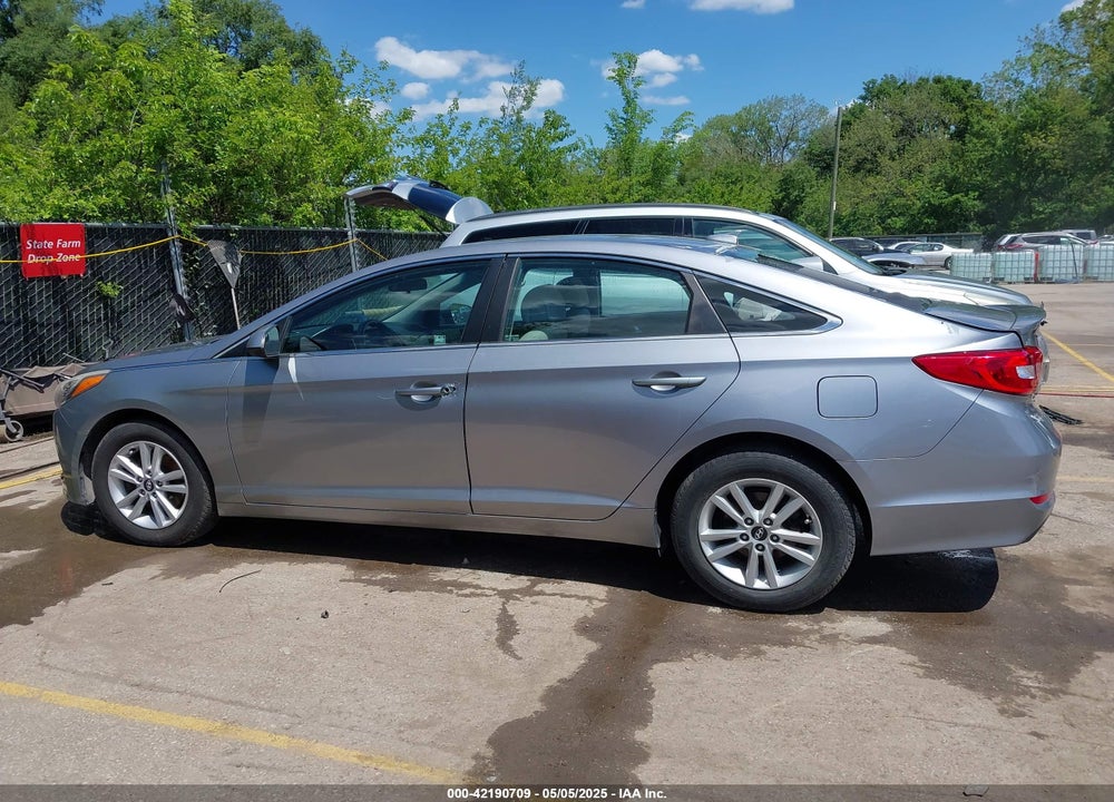 2015 HYUNDAI SONATA SE VIN: 5NPE24AF4FH169296