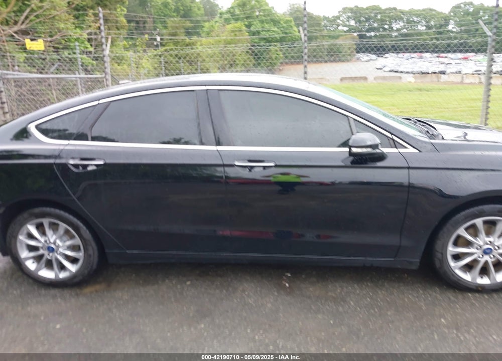 2017 FORD FUSION SE VIN: 3FA6P0HD1HR292109