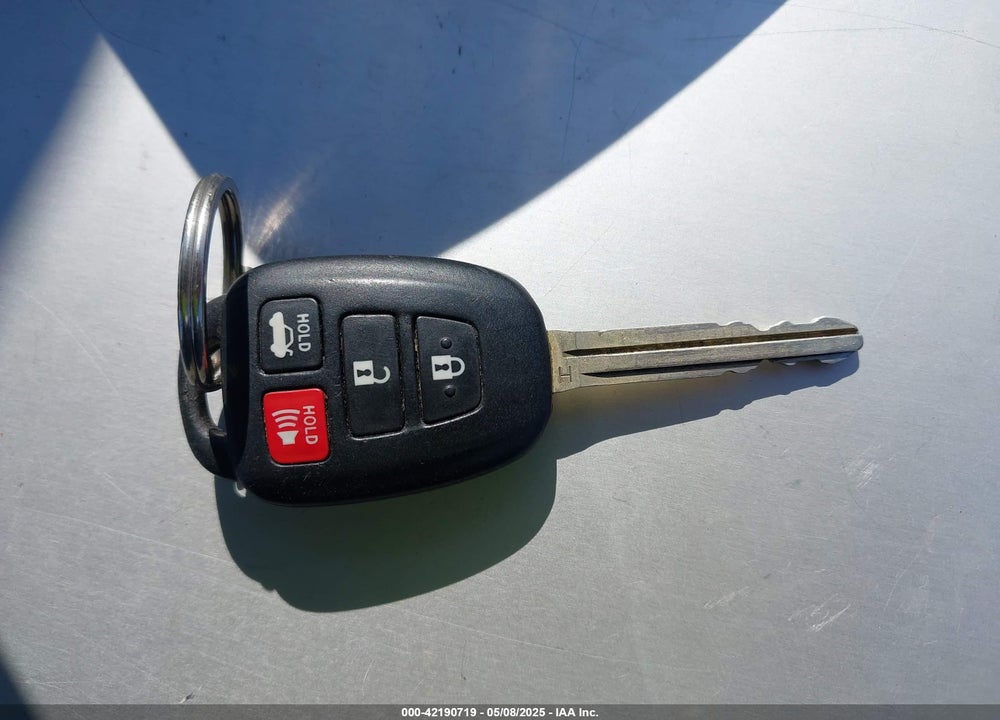 2014 TOYOTA COROLLA LE PLUS VIN: 5YFBURHE6EP001765