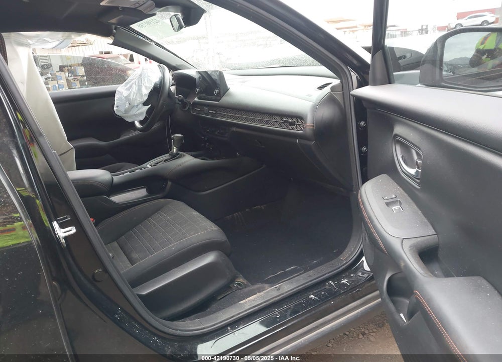 2024 HONDA HR-V 2WD SPORT/2WD SPORT W/O BSI VIN: 3CZRZ1H55RM707358