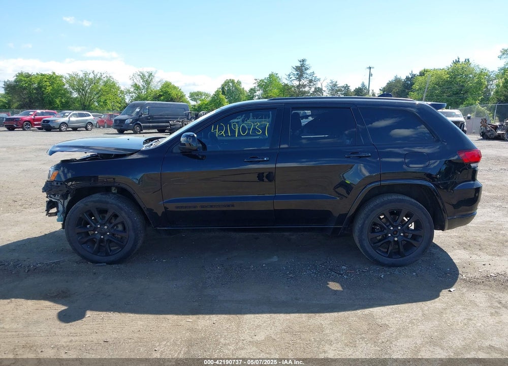 2018 JEEP GRAND CHEROKEE VIN: 1C4RJFAG6JC147832