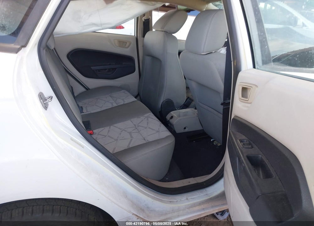 2011 FORD FIESTA VIN: 3FADP4BJ7BM228979