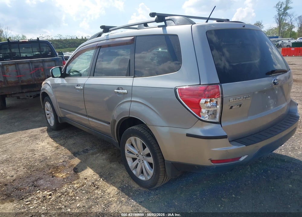 2011 SUBARU FORESTER VIN: JF2SHADC6BH738547