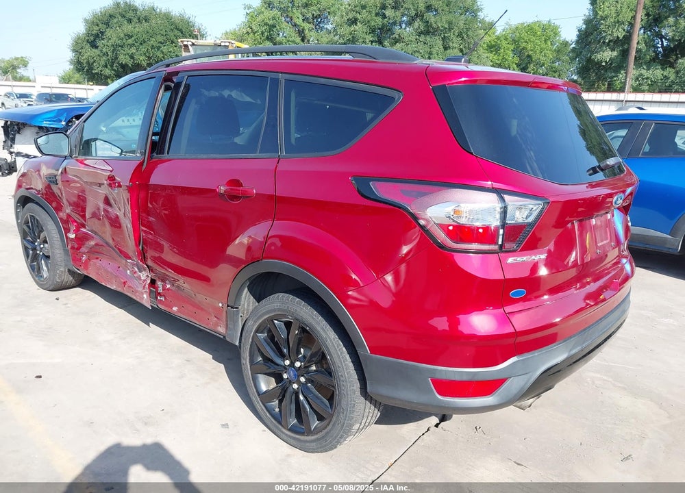 2017 FORD ESCAPE VIN: 1FMCU0GD5HUC24584