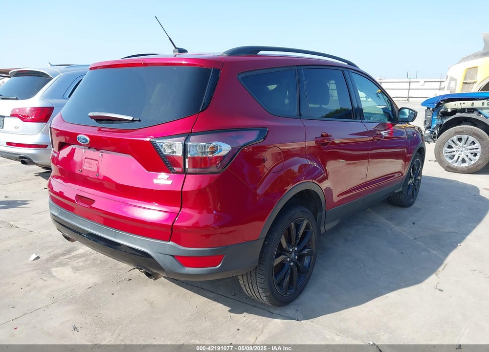 2017 FORD ESCAPE VIN: 1FMCU0GD5HUC24584