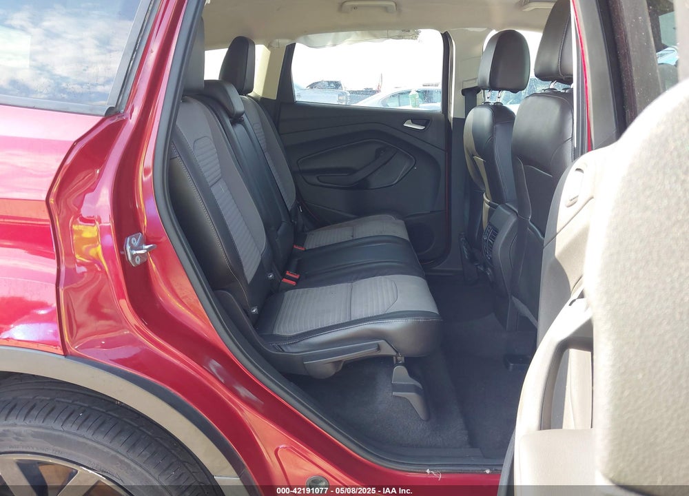 2017 FORD ESCAPE VIN: 1FMCU0GD5HUC24584