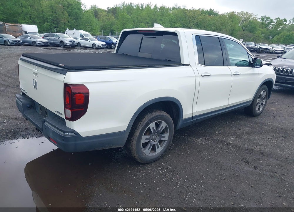 2019 HONDA RIDGELINE VIN: 5FPYK3F75KB020713
