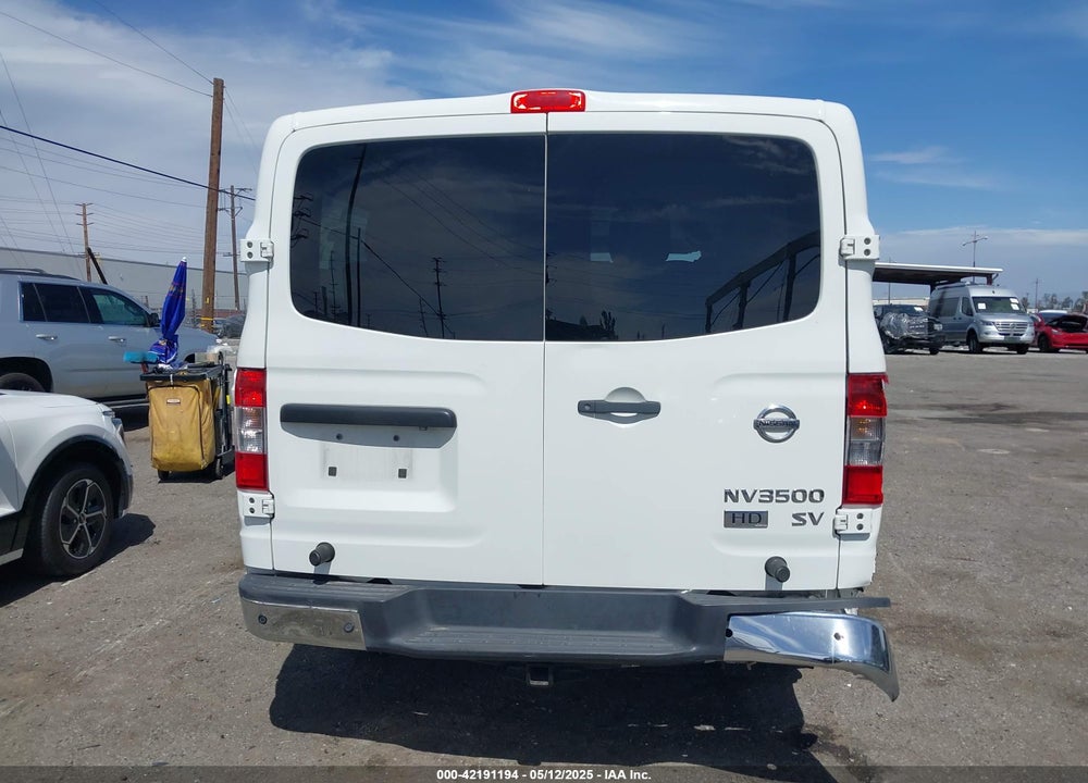 2013 NISSAN NV PASSENGER NV3500 HD SV V6 VIN: 5BZBF0AA9DN201418