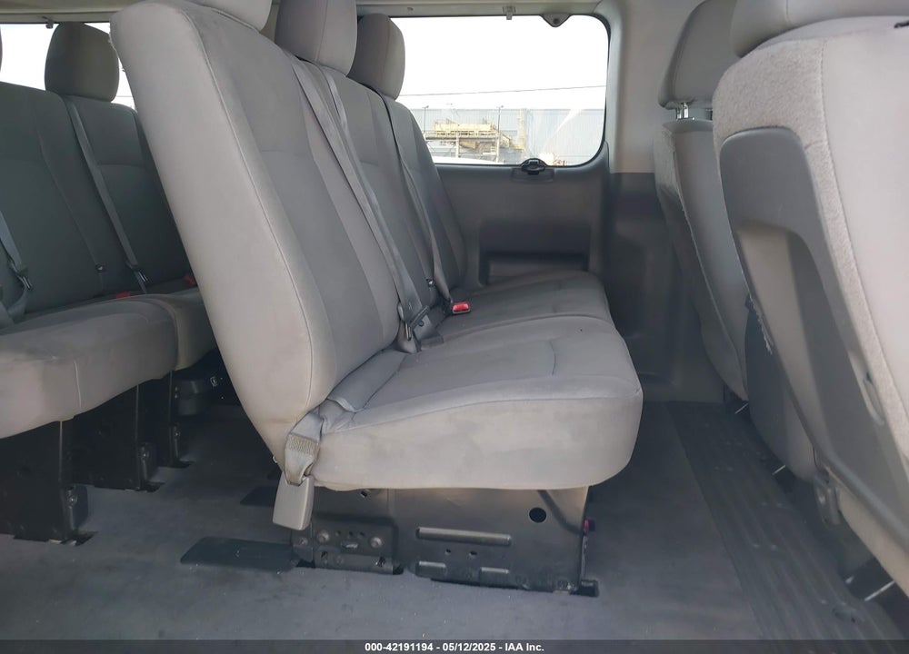 2013 NISSAN NV PASSENGER NV3500 HD SV V6 VIN: 5BZBF0AA9DN201418