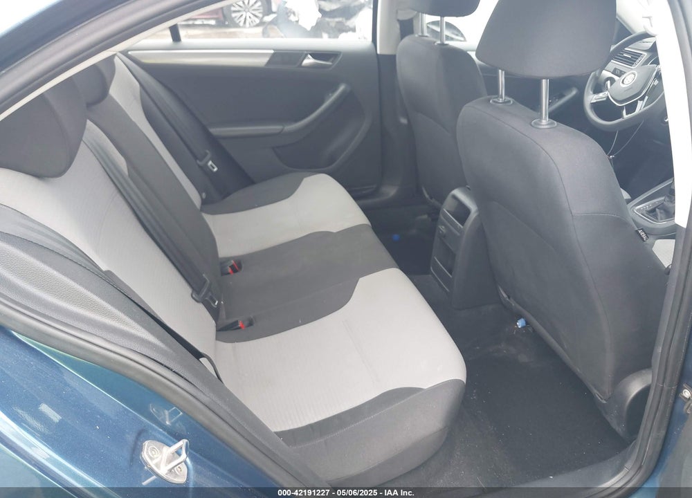 2017 VOLKSWAGEN JETTA VIN: 3VW2B7AJ7HM234046
