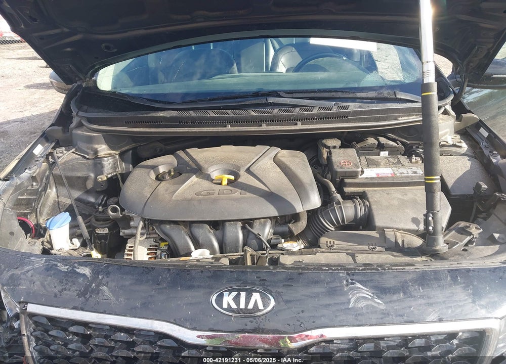 2017 KIA FORTE VIN: 3KPFL4A89HE092337