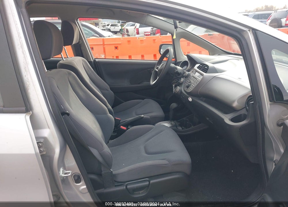 2012 HONDA FIT VIN: JHMGE8H39CC005373
