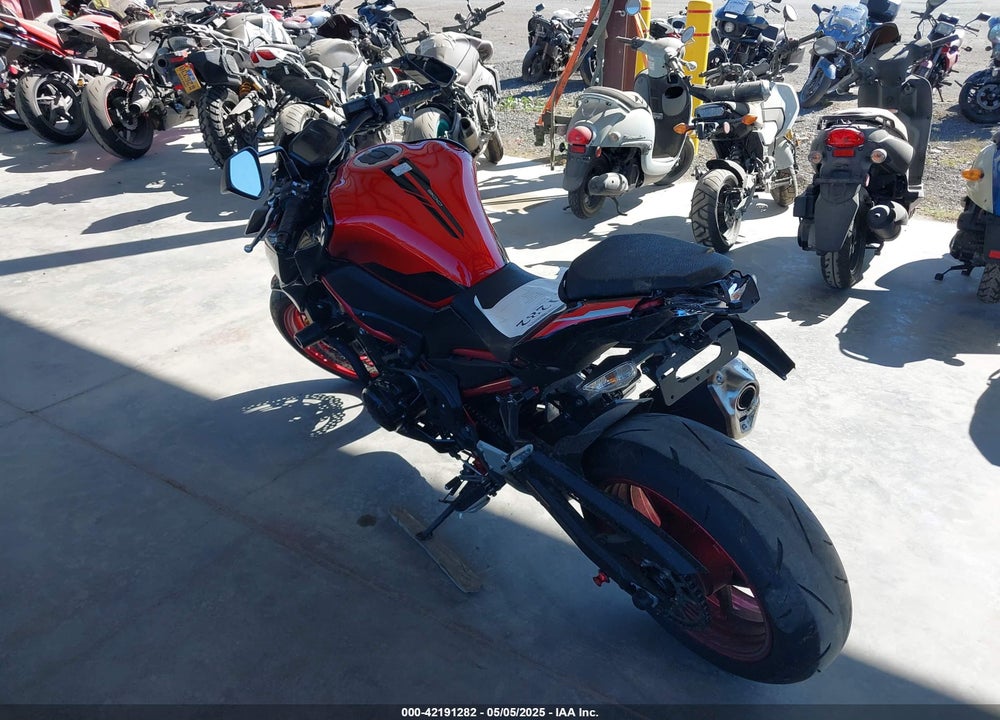 2024 KAWASAKI ZR900 F VIN: ML5ZRDF12RDA71918