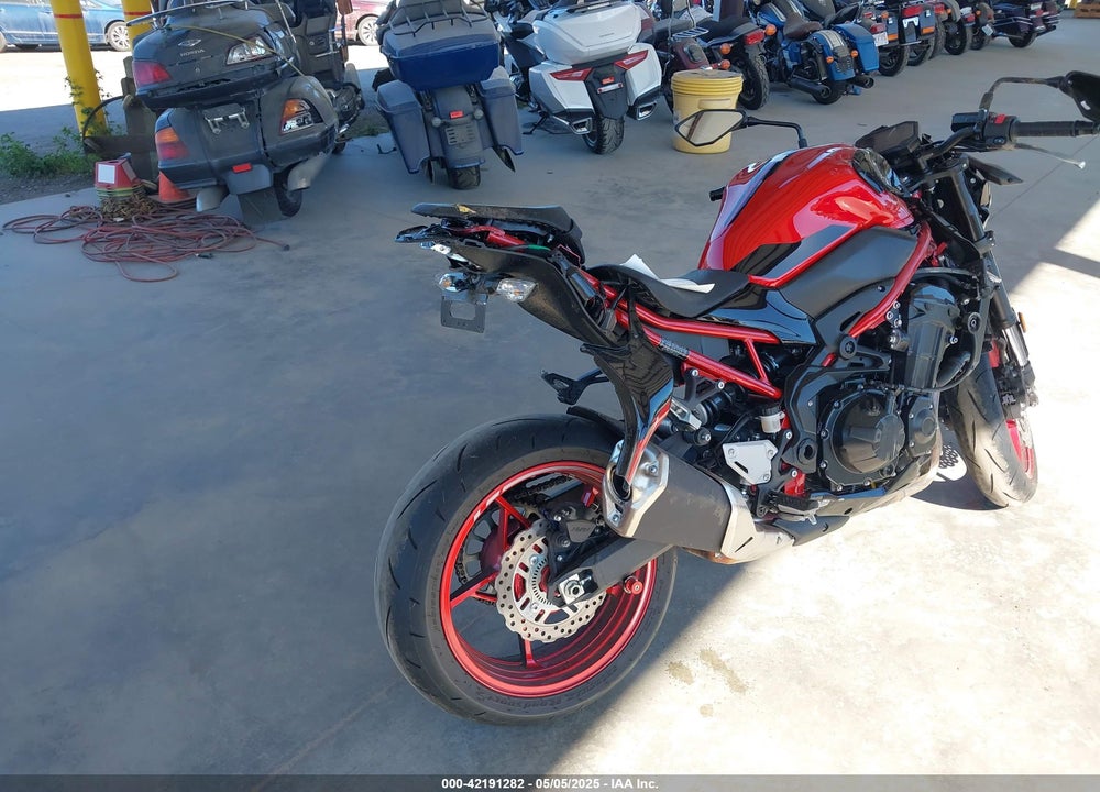2024 KAWASAKI ZR900 F VIN: ML5ZRDF12RDA71918