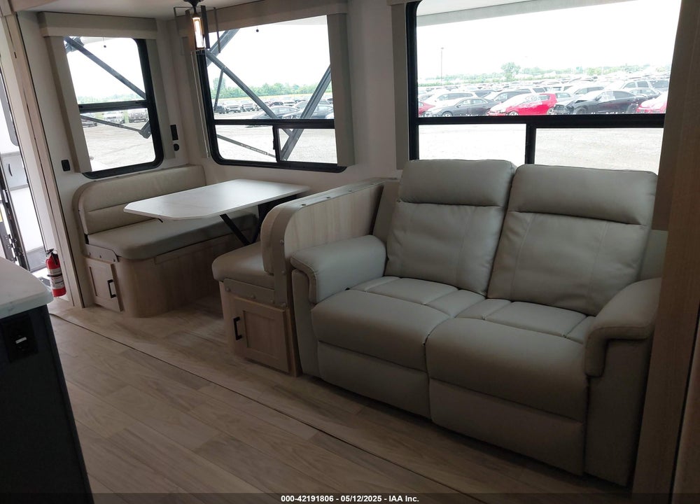 2025 WINNEBAGO VOYAGE VIN: 54CTV1420S6068105