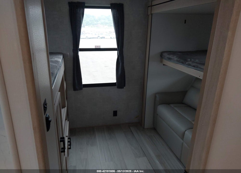 2025 WINNEBAGO VOYAGE VIN: 54CTV1420S6068105