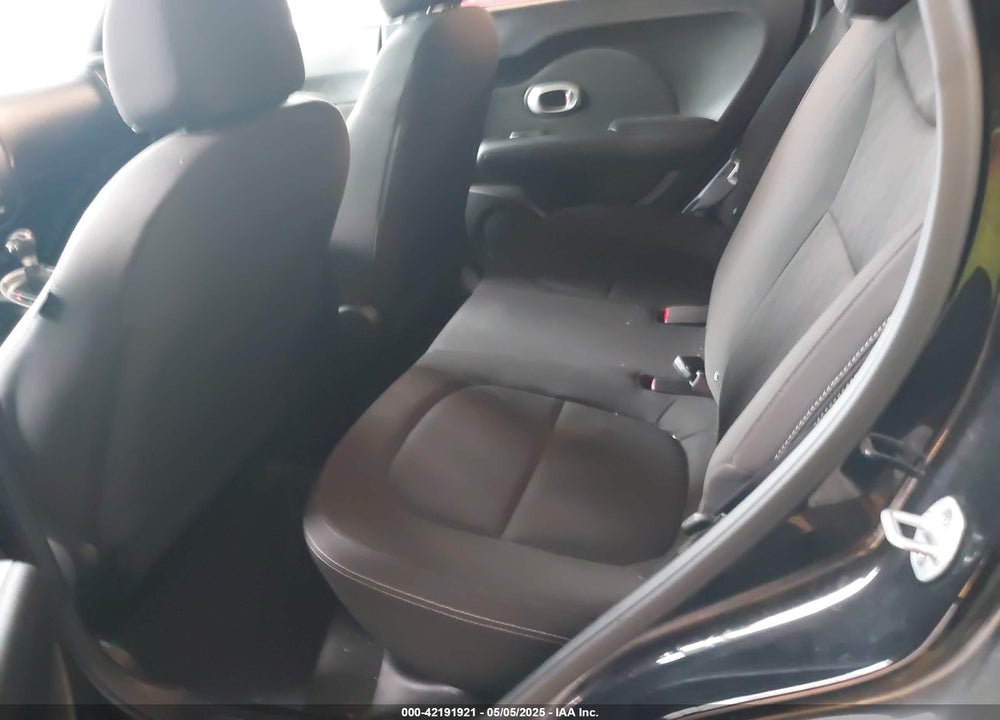 2019 KIA SOUL VIN: KNDJN2A24K7667973