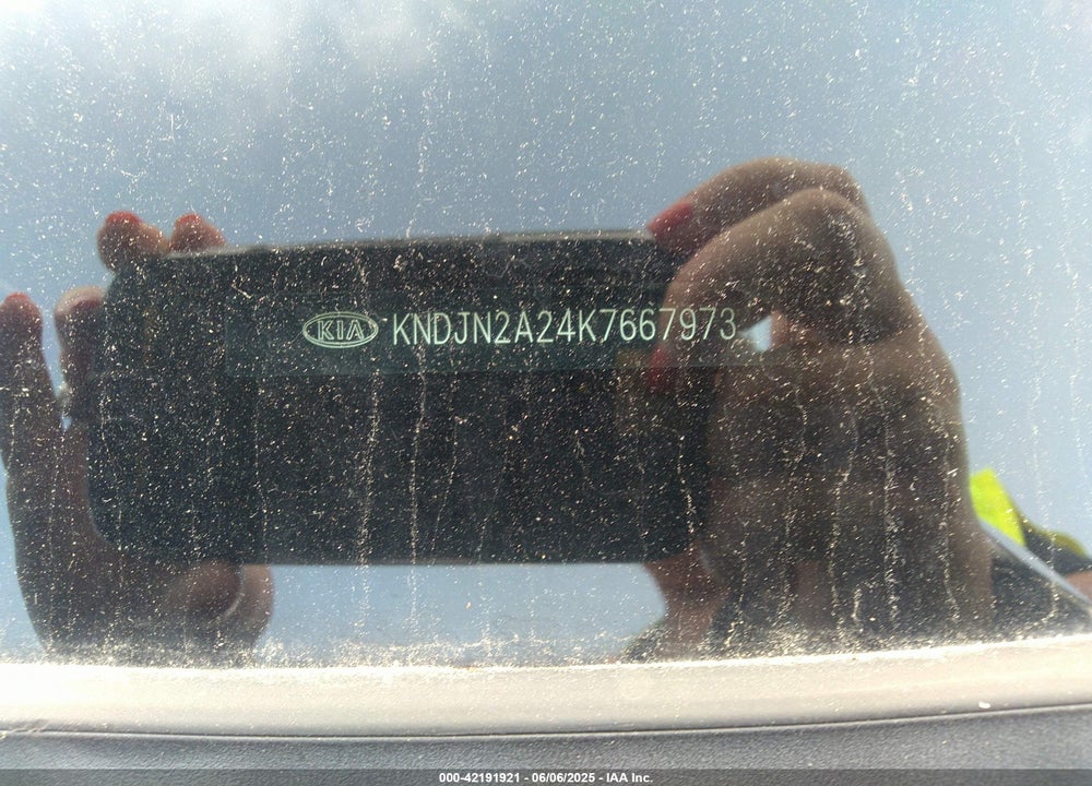 2019 KIA SOUL VIN: KNDJN2A24K7667973