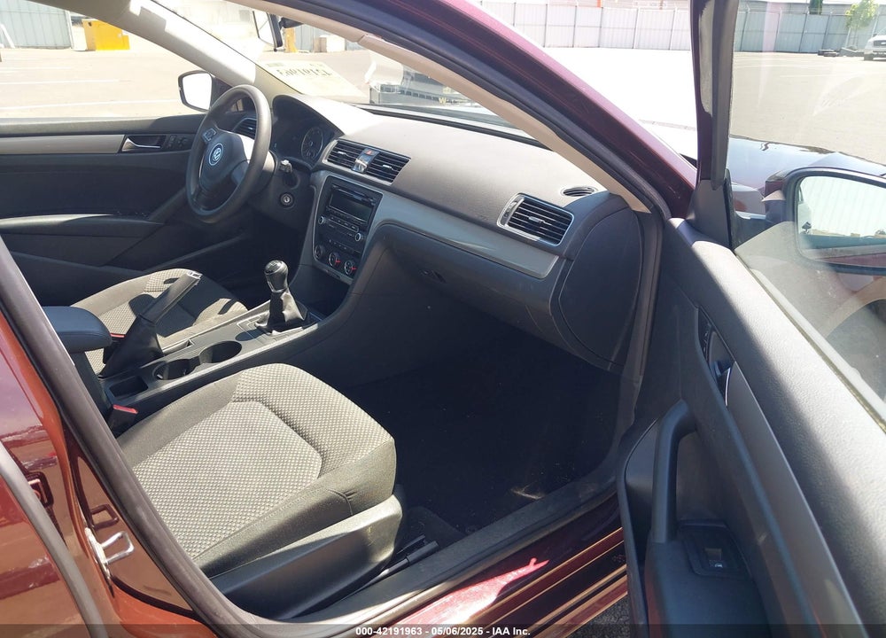2013 VOLKSWAGEN PASSAT 2.5L S VIN: 1VWAP7A31DC029851