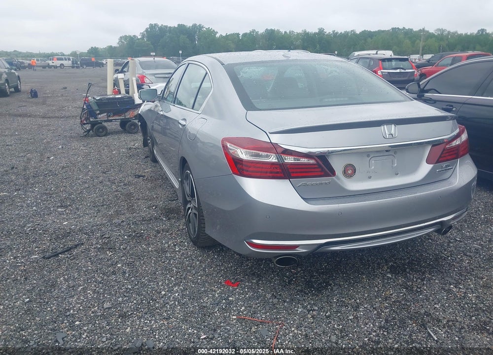 2017 HONDA ACCORD VIN: 1HGCR3F98HA033961