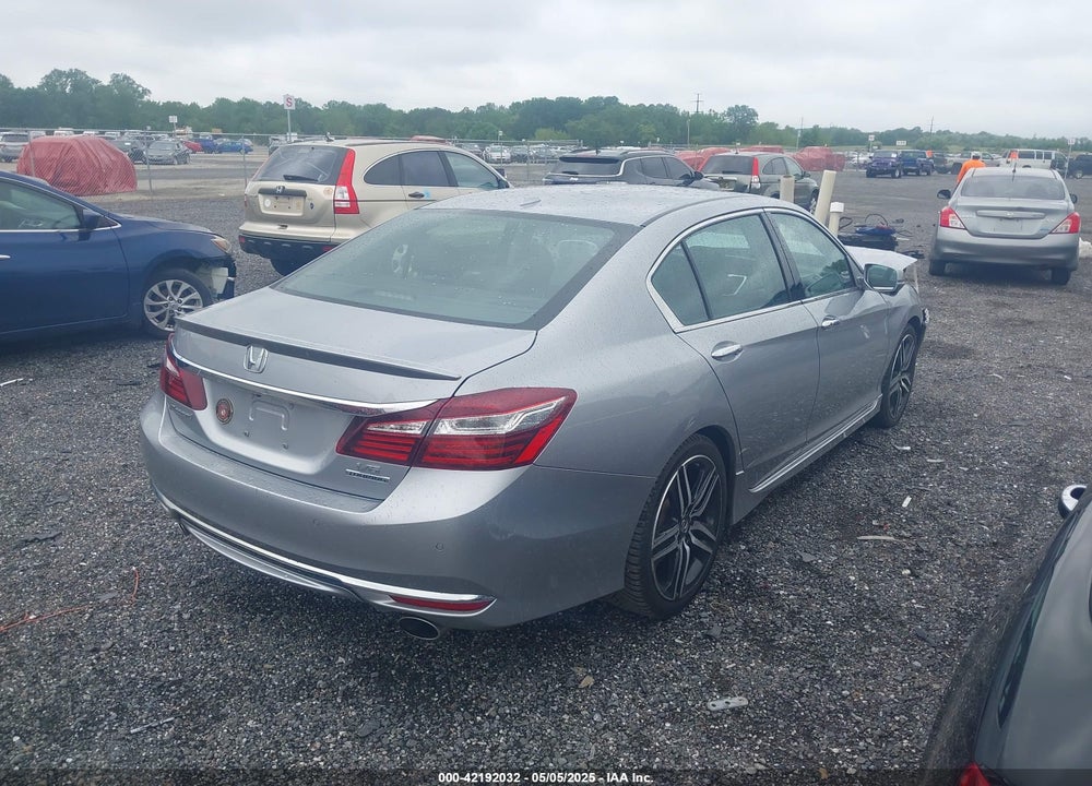 2017 HONDA ACCORD VIN: 1HGCR3F98HA033961