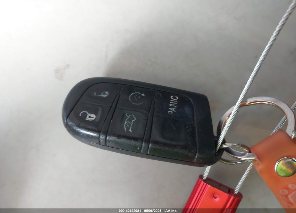 2014 CHRYSLER 300 VIN: 2C3CCAAG1EH379832