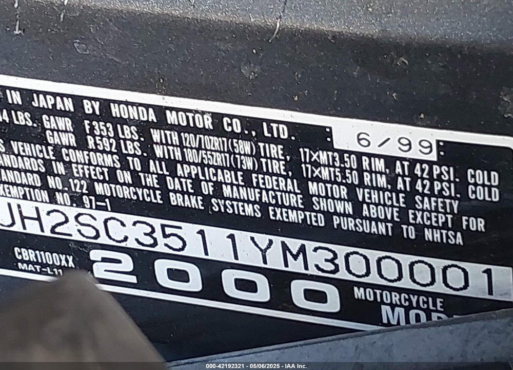 2000 HONDA CBR1100 XX VIN: JH2SC3511YM300001