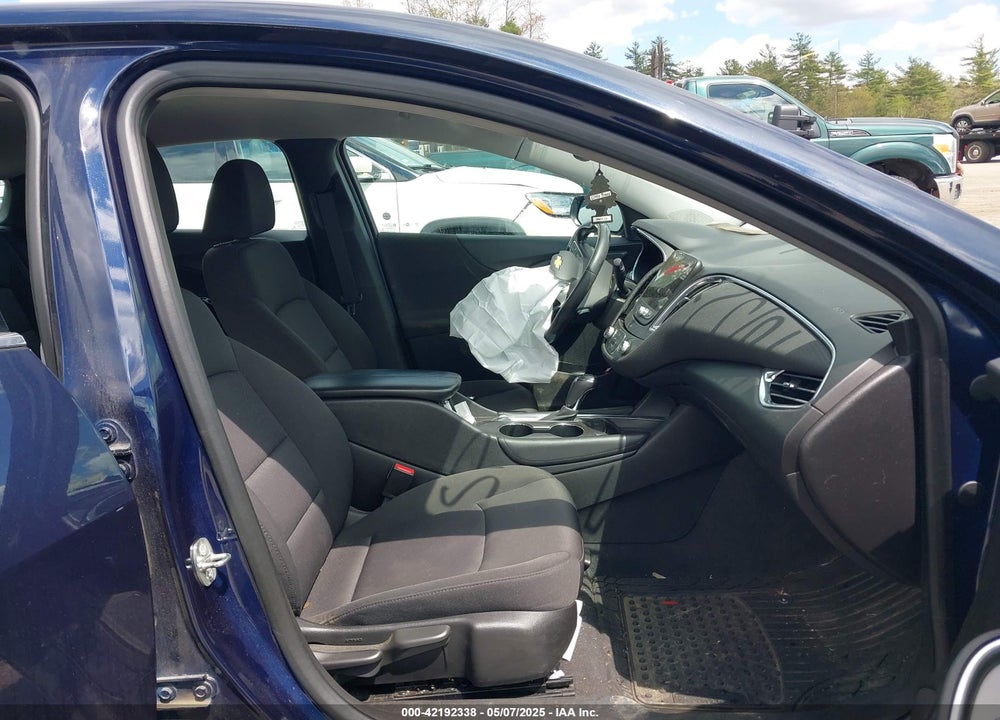 2018 CHEVROLET MALIBU VIN: 1G1ZD5ST3JF181523