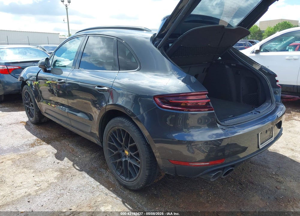 2018 PORSCHE MACAN GTS VIN: WP1AG2A59JLB60625