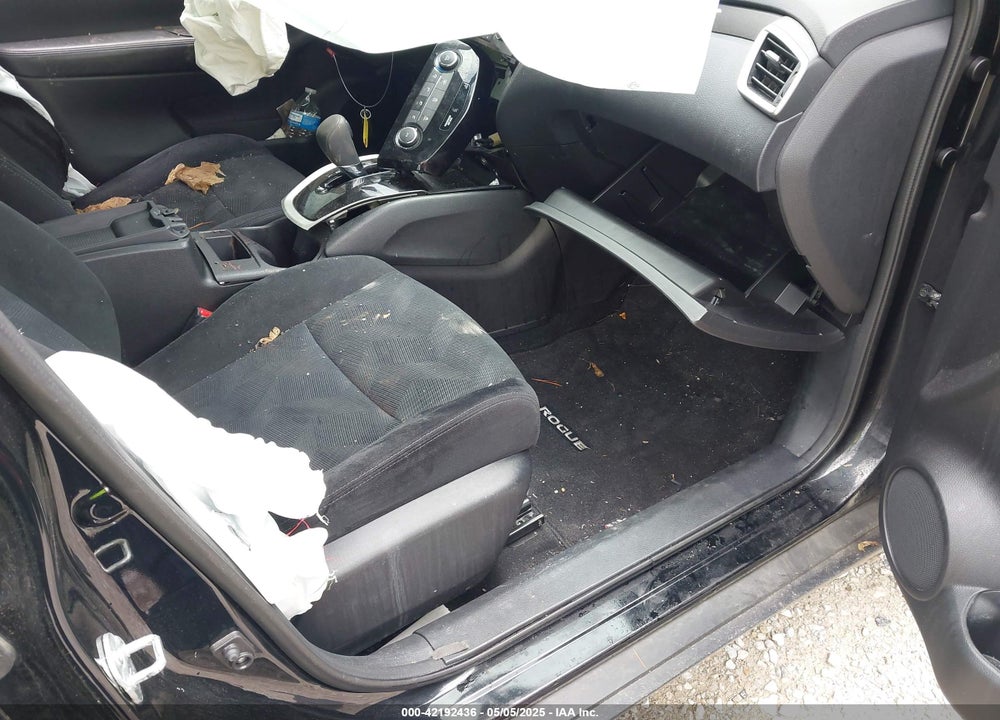 2014 NISSAN ROGUE S VIN: 5N1AT2MV5EC776963