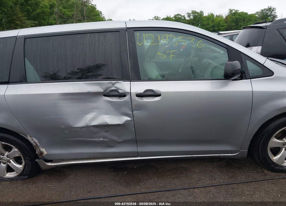 2014 TOYOTA SIENNA VIN: 5TDZK3DC7ES458064