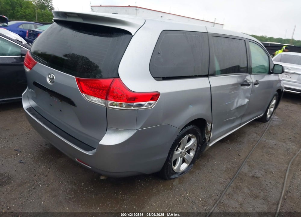 2014 TOYOTA SIENNA VIN: 5TDZK3DC7ES458064