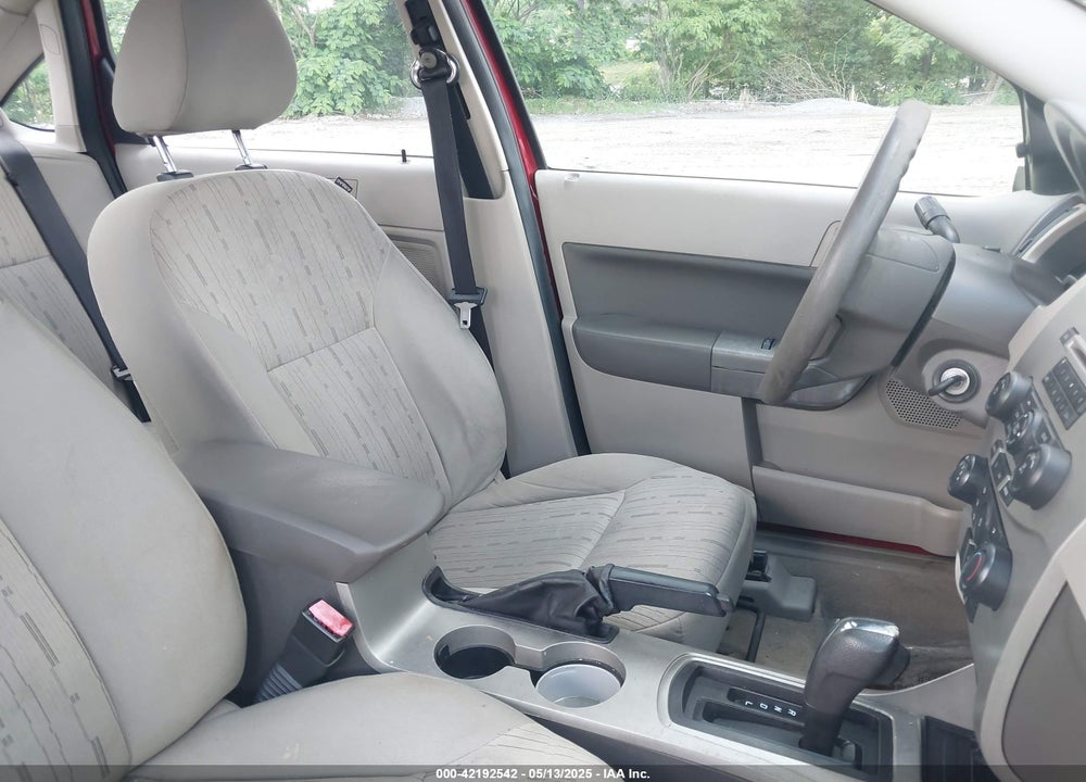 2010 FORD FOCUS SE VIN: 1FAHP3FN5AW282238