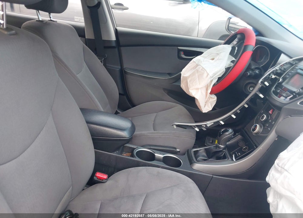 2015 HYUNDAI ELANTRA VIN: KMHDH4AE7FU278094
