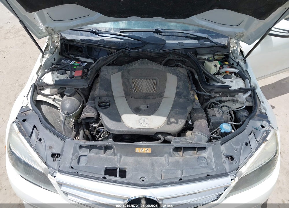 2011 MERCEDES-BENZ C 300 VIN: WDDGF5EB5BR147634