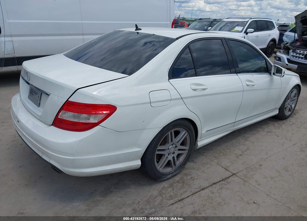 2011 MERCEDES-BENZ C 300 VIN: WDDGF5EB5BR147634
