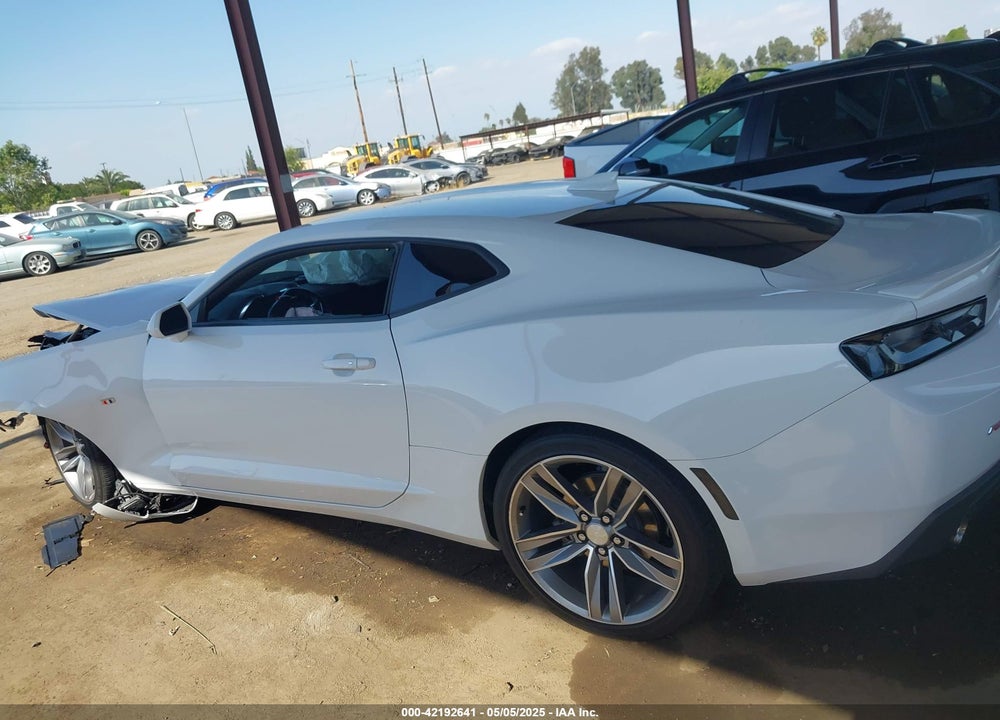 2017 CHEVROLET CAMARO VIN: 1G1FB1RS3H0215472