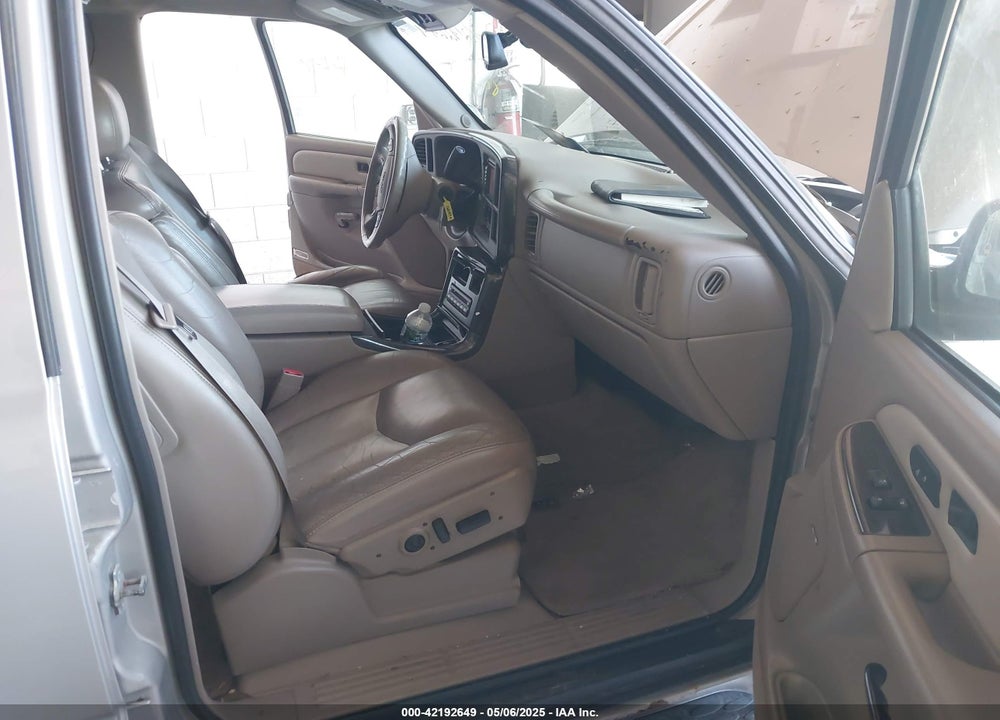 2004 GMC YUKON XL 1500 DENALI VIN: 1GKFK66U54J232891