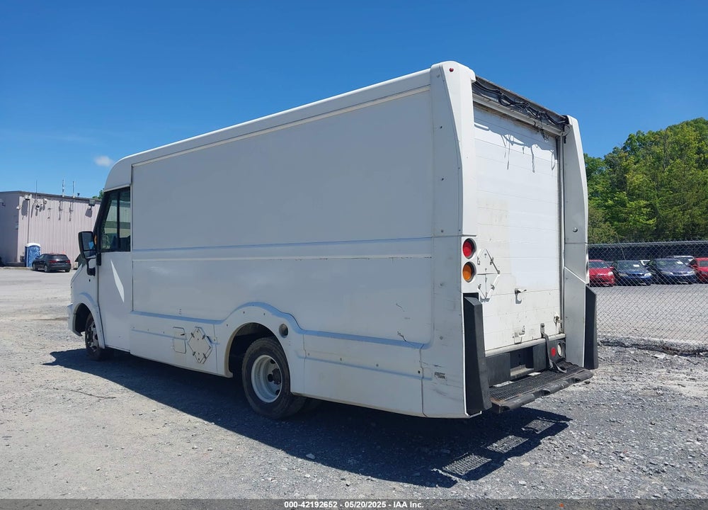 2013 ISUZU COMMERCIAL VAN VIN: JALB4T178D7W00397