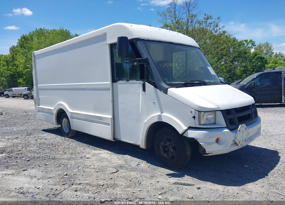 2013 ISUZU COMMERCIAL VAN VIN: JALB4T178D7W00397
