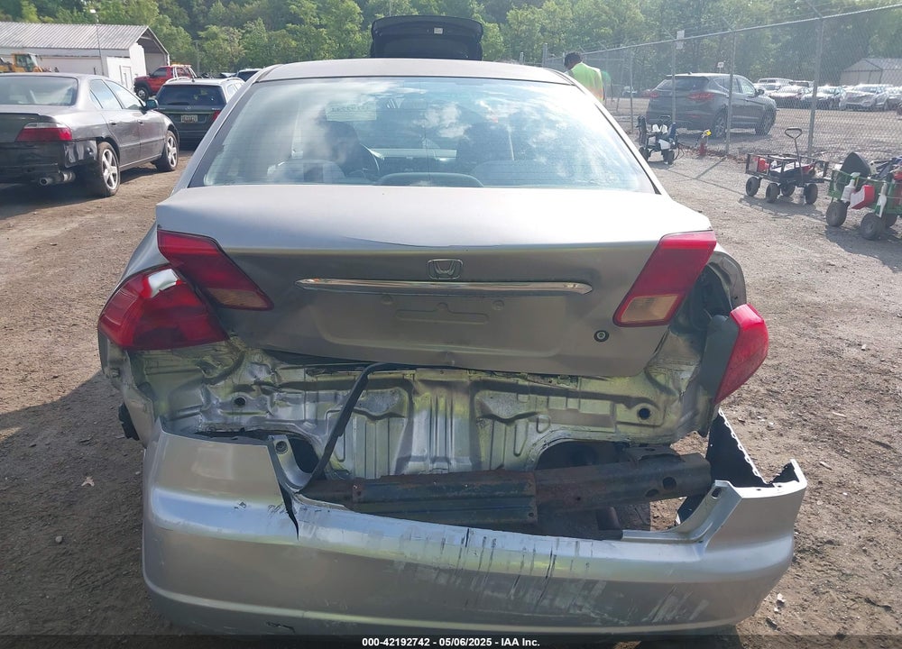 2002 HONDA CIVIC LX VIN: 1HGES16572L080070