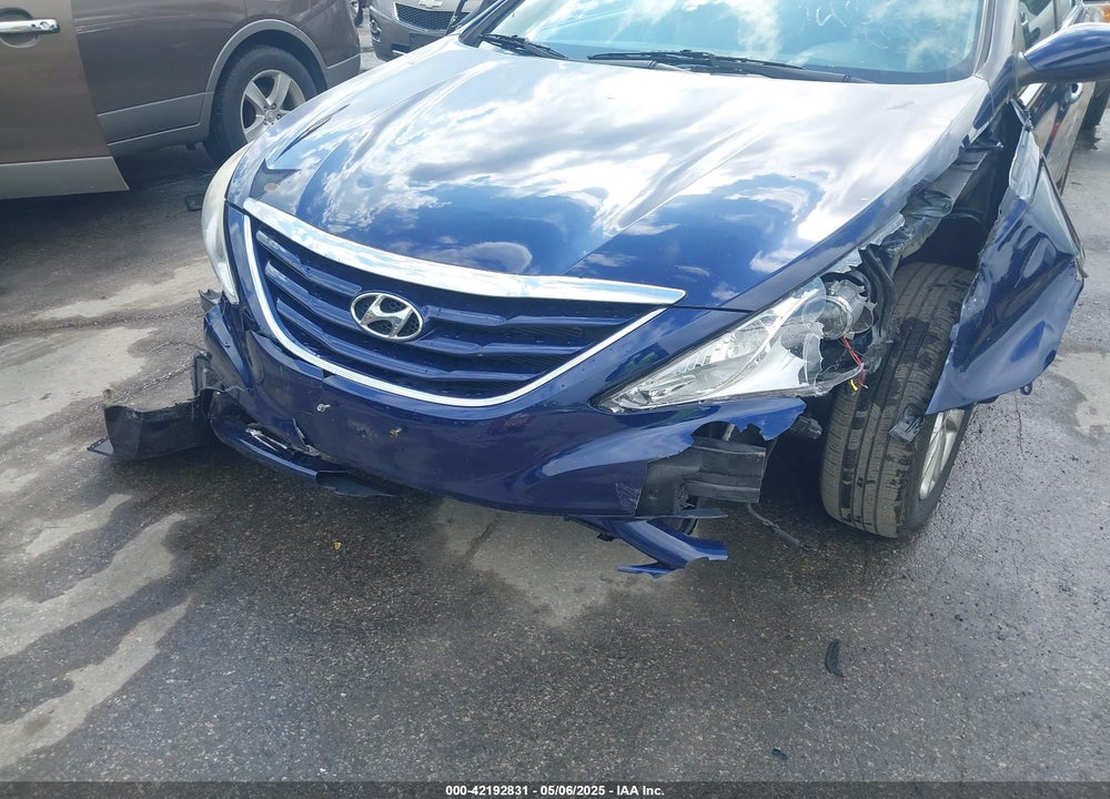 2013 HYUNDAI SONATA VIN: 5NPEB4AC8DH618272