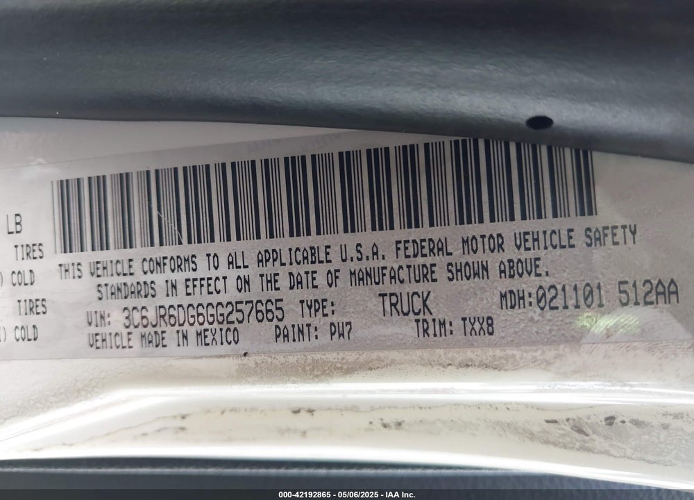 2016 RAM 1500 VIN: 3C6JR6DG6GG257665