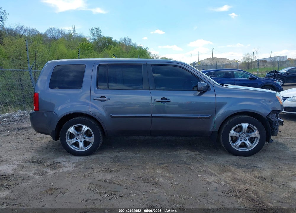 2015 HONDA PILOT EX VIN: 5FNYF4H49FB009905