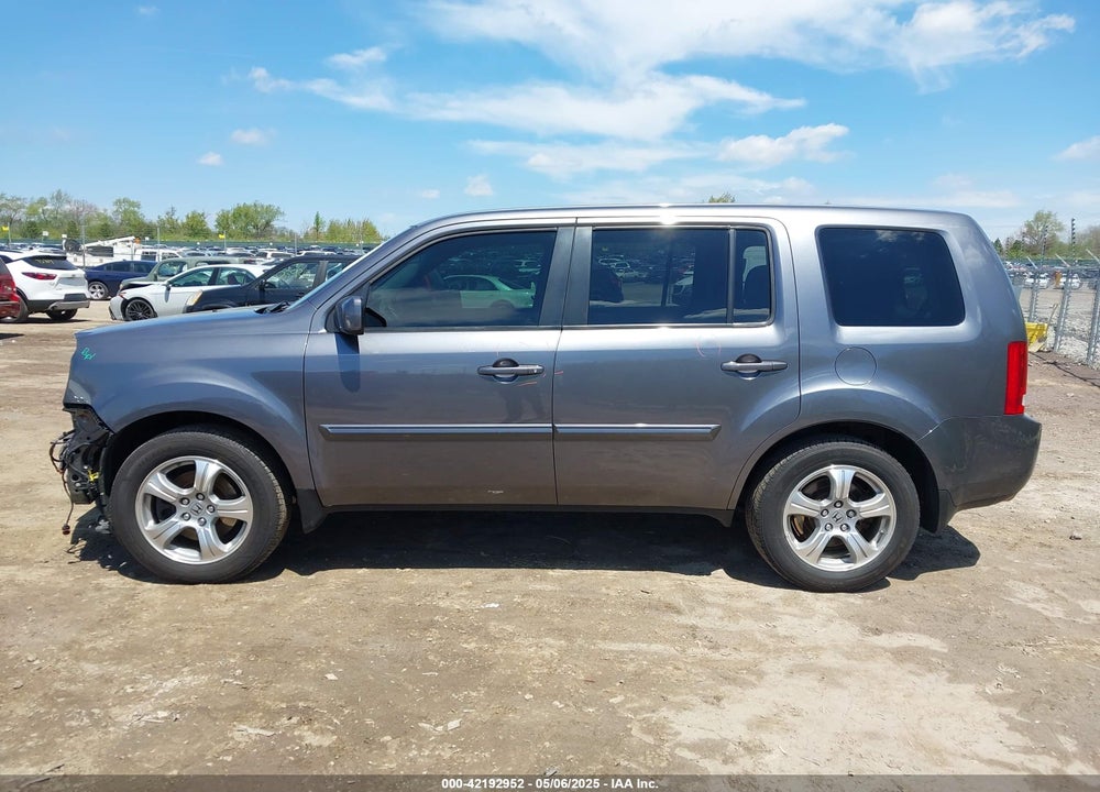 2015 HONDA PILOT EX VIN: 5FNYF4H49FB009905
