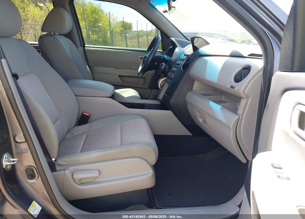 2015 HONDA PILOT EX VIN: 5FNYF4H49FB009905
